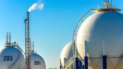 機構(gòu)開展密集調(diào)研,預(yù)示主流方向,化工行業(yè)需求大增迎來高前景!